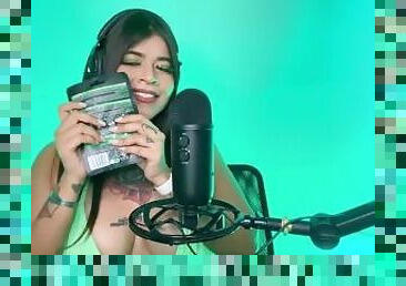 ASMR show diciendo papi y sonidos de blowjob