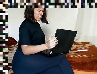 Sexy Hispanic Girl Farting Candidly While Working!