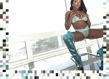 culo, tetas-grandes, cuatro-patas, anal, negra-ebony, estrella-del-porno, facial, cabalgando, morena, botas