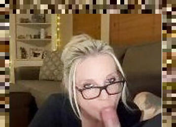 Sexy Milf Gives Blowjob