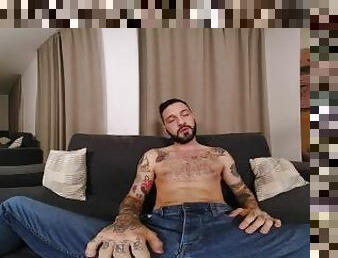 masturbação, tiro-ao-alvo, gay, estrela-porno, dedos, gozando, sozinho, musculado, realidade, tatuagem