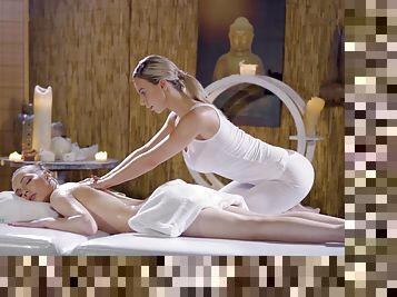Massage makes hot women lose their mind