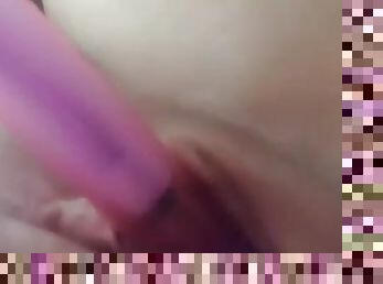 masturbation, orgasme, chatte-pussy, amateur, ados, jouet, belle-femme-ronde, joufflue, solo, humide