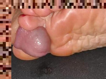 CUM ON SISTER SOLES