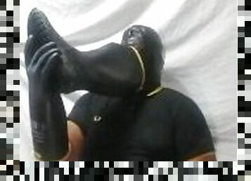 amateur, ejaculation-sur-le-corps, gay, black, joufflue, fétiche, solo, bottes, caoutchouc