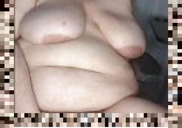 gros-nichons, grosse, masturbation, chatte-pussy, amateur, belle-femme-ronde, joufflue, naturel, seins, fétiche