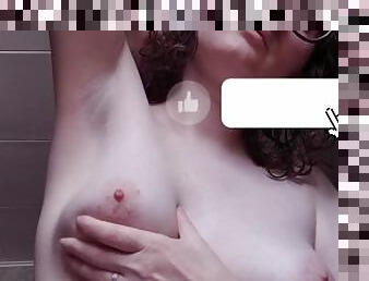 poilue, amateur, milf, maman, fantaisie, petite, fétiche, solo, brunette, petits-seins