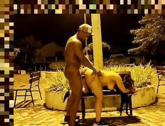 PRAÇA SEXO COM GOZADA DENTRO SEM CAMISINHA