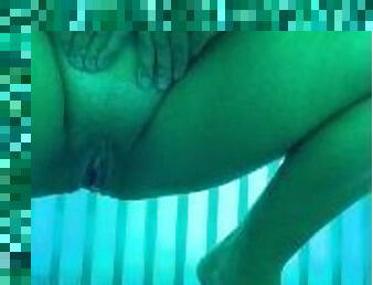 Desperate girl pisses in tanning bed and spells her name in urine OF FAESPANTIES
