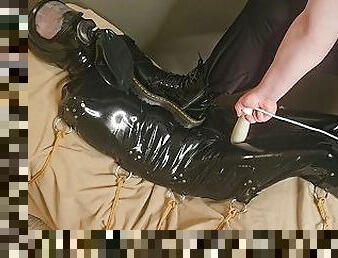 orgasmo, brinquedo, bdsm, escravo, puta-slut, pequeno, latex, escravidão, minúsculo, botas