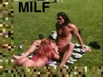 gros-nichons, en-plein-air, chatte-pussy, babes, fellation, ejaculation-sur-le-corps, ébène, interracial, milf, pornstar