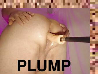 Plump guy with a round ass, fucked by a machine, cumshot close up