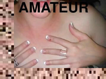 mamelons, amateur, ejaculation-sur-le-corps, ados, branlette, point-de-vue, ejaculation, percé, mignonne, parfait