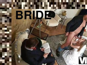 VIP4K. Psychologist sits and watches as the bride has a sexual experience in her wedding dress