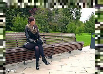 Jeny Smith pantyhose flashing in public park. bubble butt and public flashing